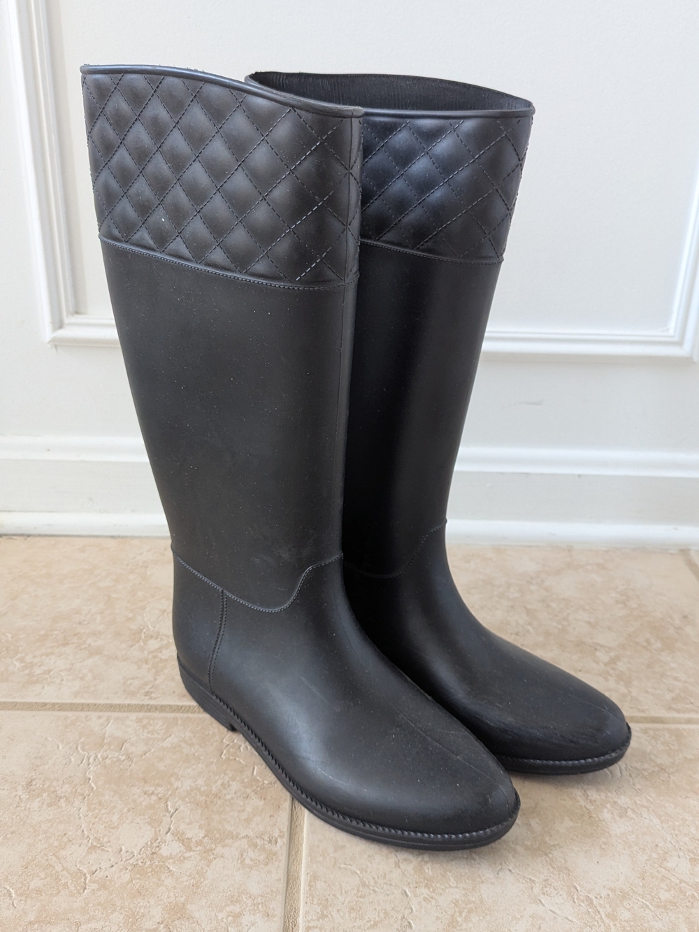 Women's Black Quilted-Top Rain Boots
